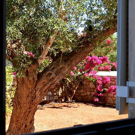 Stamatis Villa Agii Apostoli (Monemvasia)